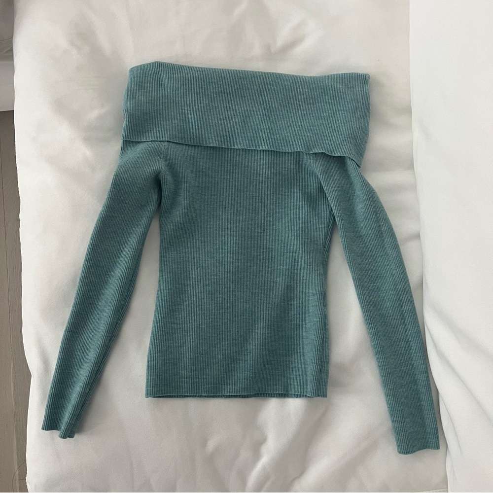 Aritzia Wilfred off shoulder blue wool sweater S